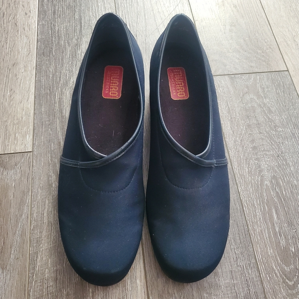 Munro American Stretch Fabric Slip-on Shoe